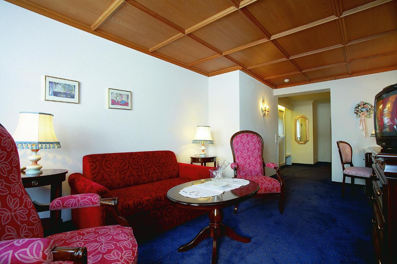 Hotel Hirlanda Zuers Quarto foto